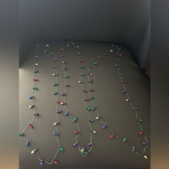 New Christmas Lightbulb Necklaces - 3x - Picture 1 of 6